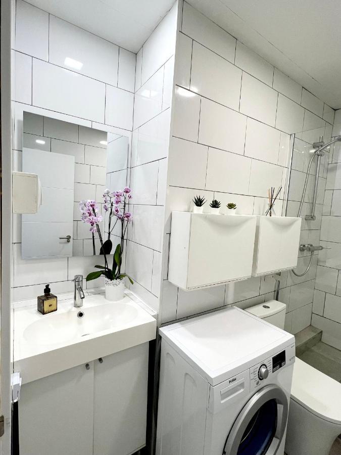 Cozy Modren Apartment On Malvarrosa Beach Valencia Luaran gambar